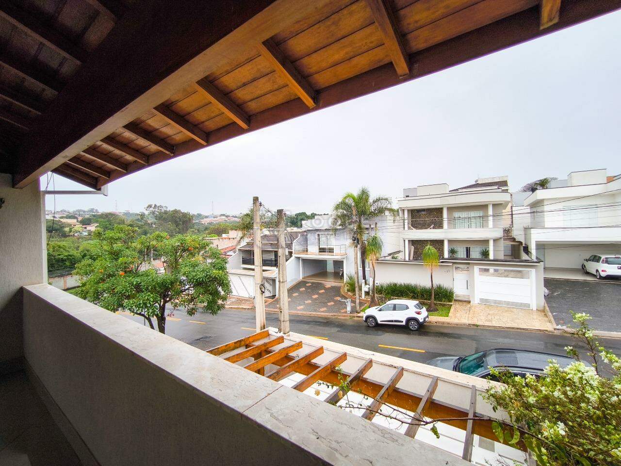 Casa em condomínio à venda no bairro JARDIM PORTO REAL I: VISTA PARCIAL
