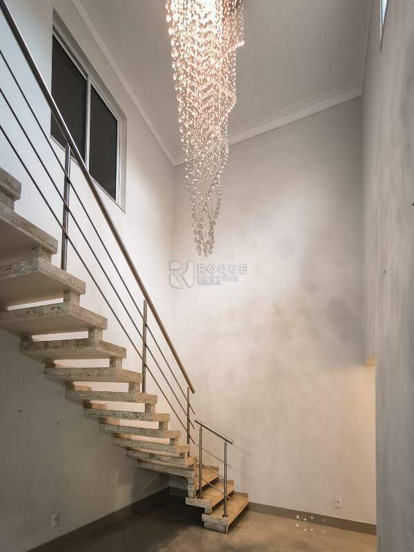 Casa em condomínio à venda no bairro JARDIM PORTO REAL I: SALA DE JANTAR