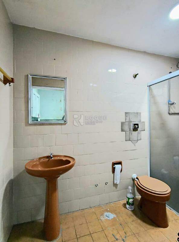 Casa Residencial para aluguel no bairro Vila Cristovam: Wc suíte 