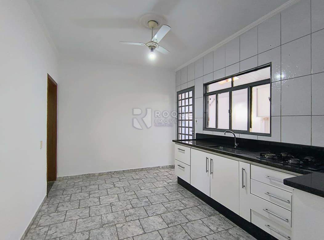 Casa Residencial para aluguel no bairro Jardim São Francisco: Cozinha
