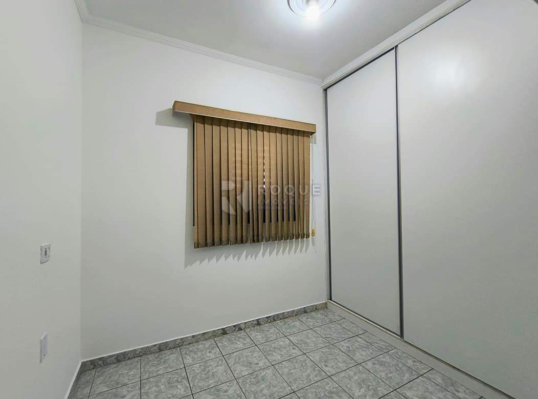 Casa Residencial para aluguel no bairro Jardim São Francisco: Dormitório 01