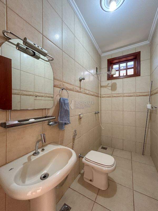 Casa em condomínio para aluguel no bairro Jardim Parque Avenida: WC social fundo 