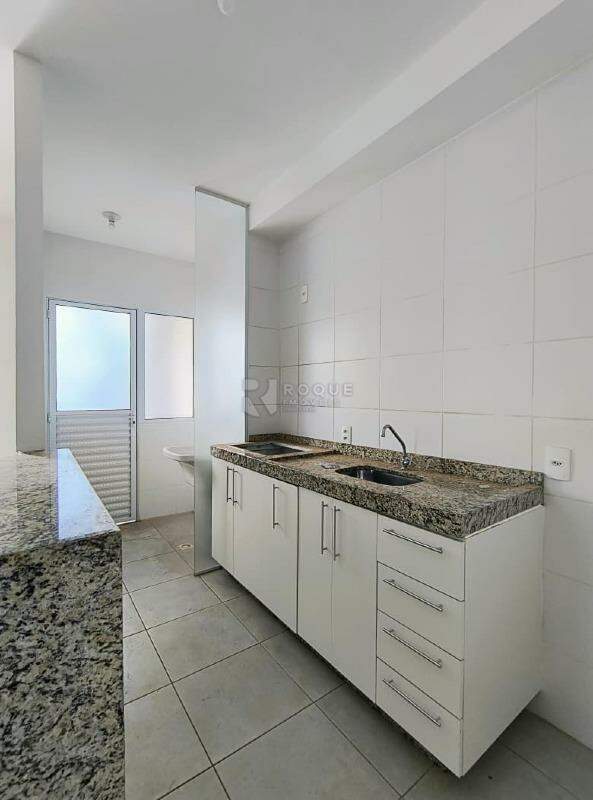 Apartamento para aluguel no bairro Chácaras Antonieta: Cozinha