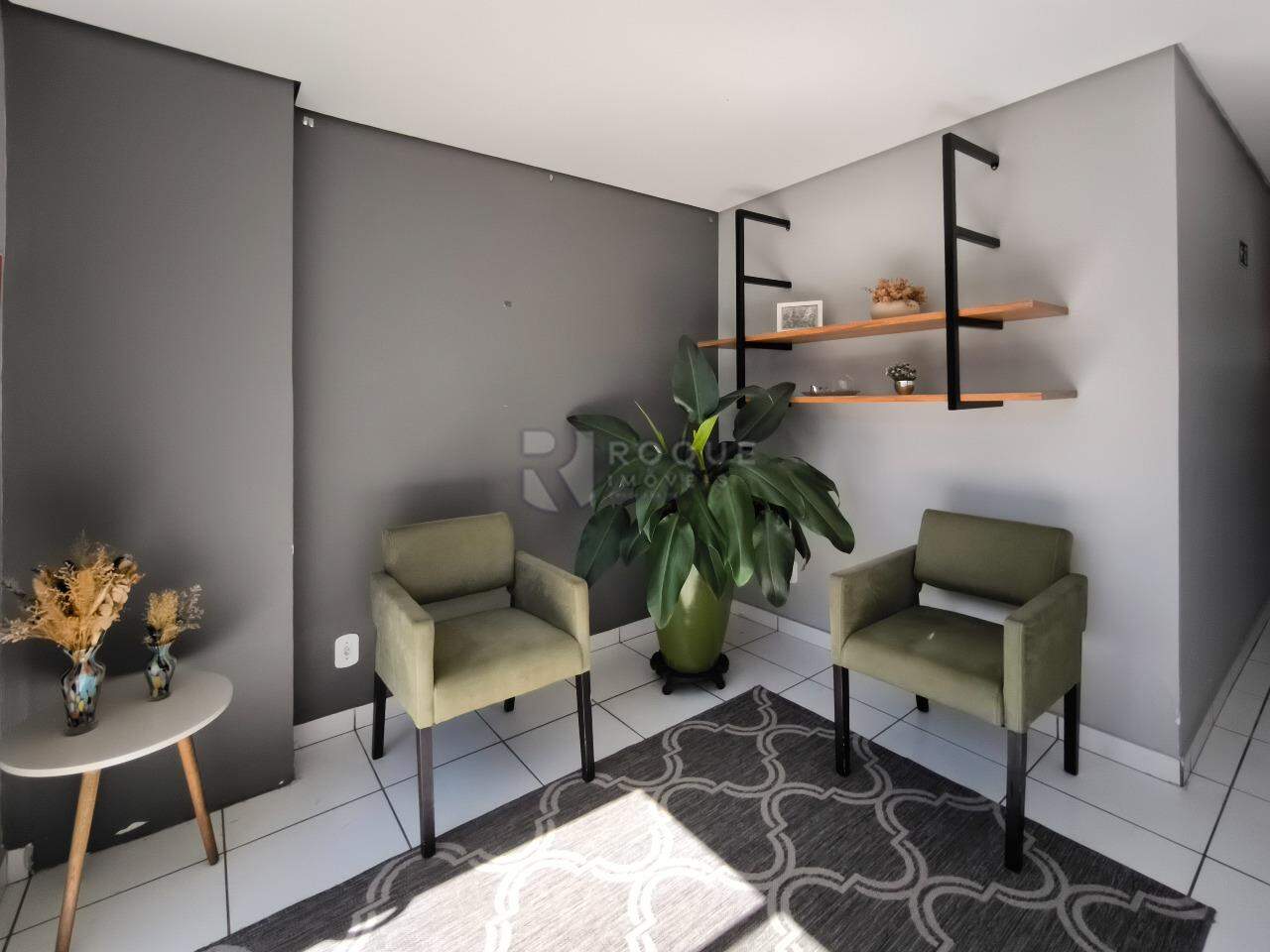 Apartamento à venda no bairro Parque Egisto Ragazzo: HALL DO PRÉDIO