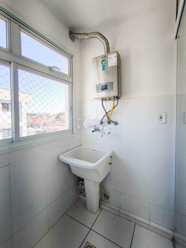 Apartamento à venda no bairro Parque Egisto Ragazzo: LAVANDERIA