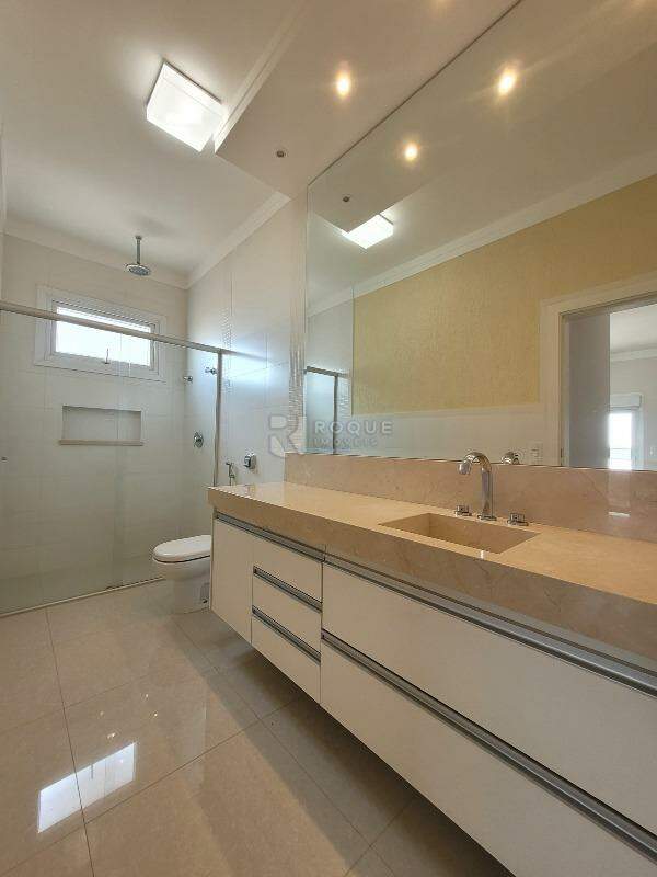 Casa em condomínio à venda no bairro Residencial Ilha de Bali: WC Suíte 2
