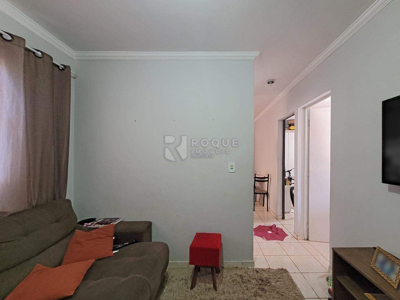 Apartamento à venda no bairro Parque Residencial Abílio Pedro: Sala