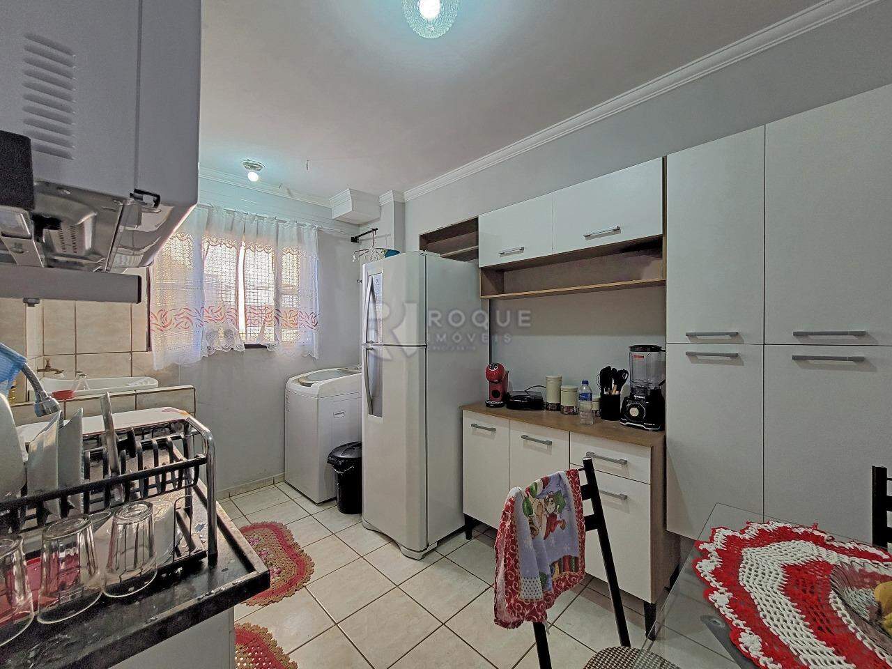 Apartamento à venda no bairro Parque Residencial Abílio Pedro: Cozinha