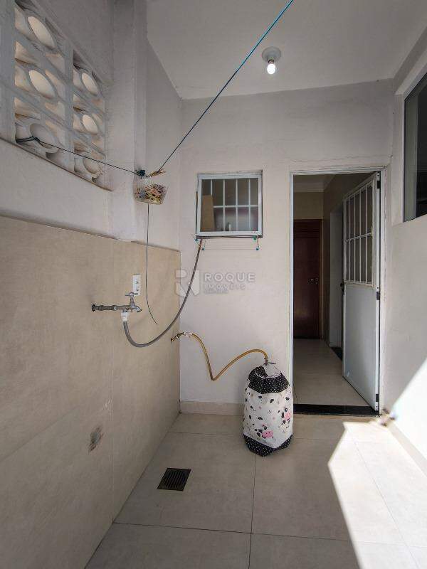 Casa Residencial à venda no bairro Vila São João: ÁREA DE SERVIÇO