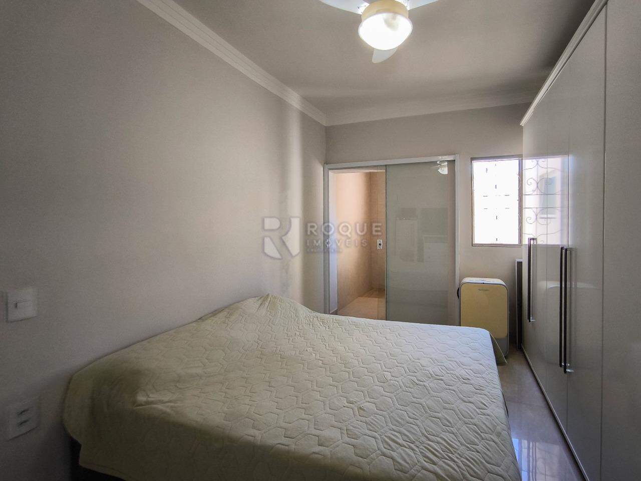 Casa Residencial à venda no bairro Vila São João: SUÍTE