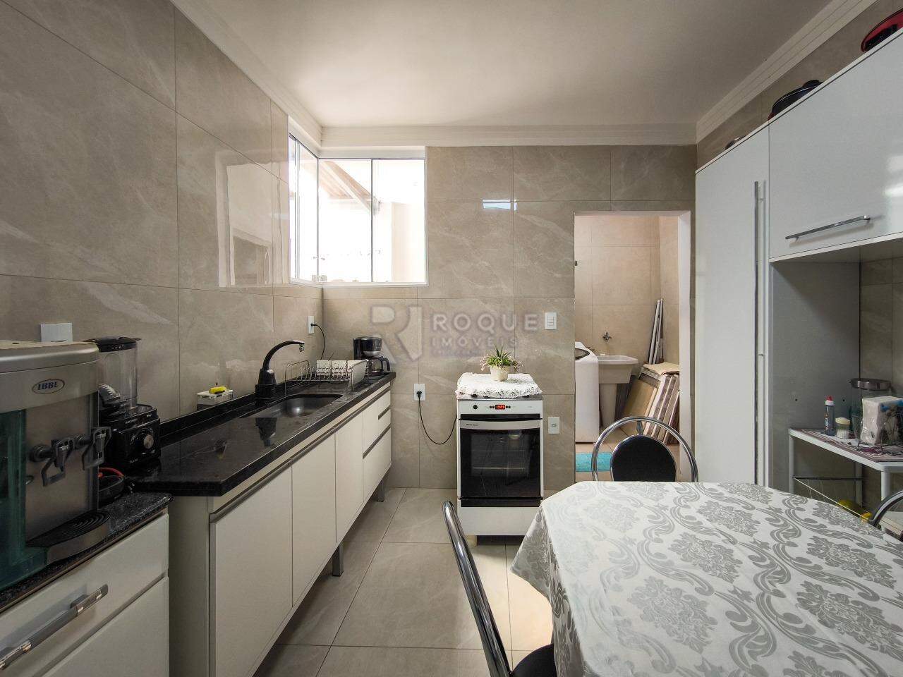 Casa Residencial à venda no bairro Vila São João: COZINHA