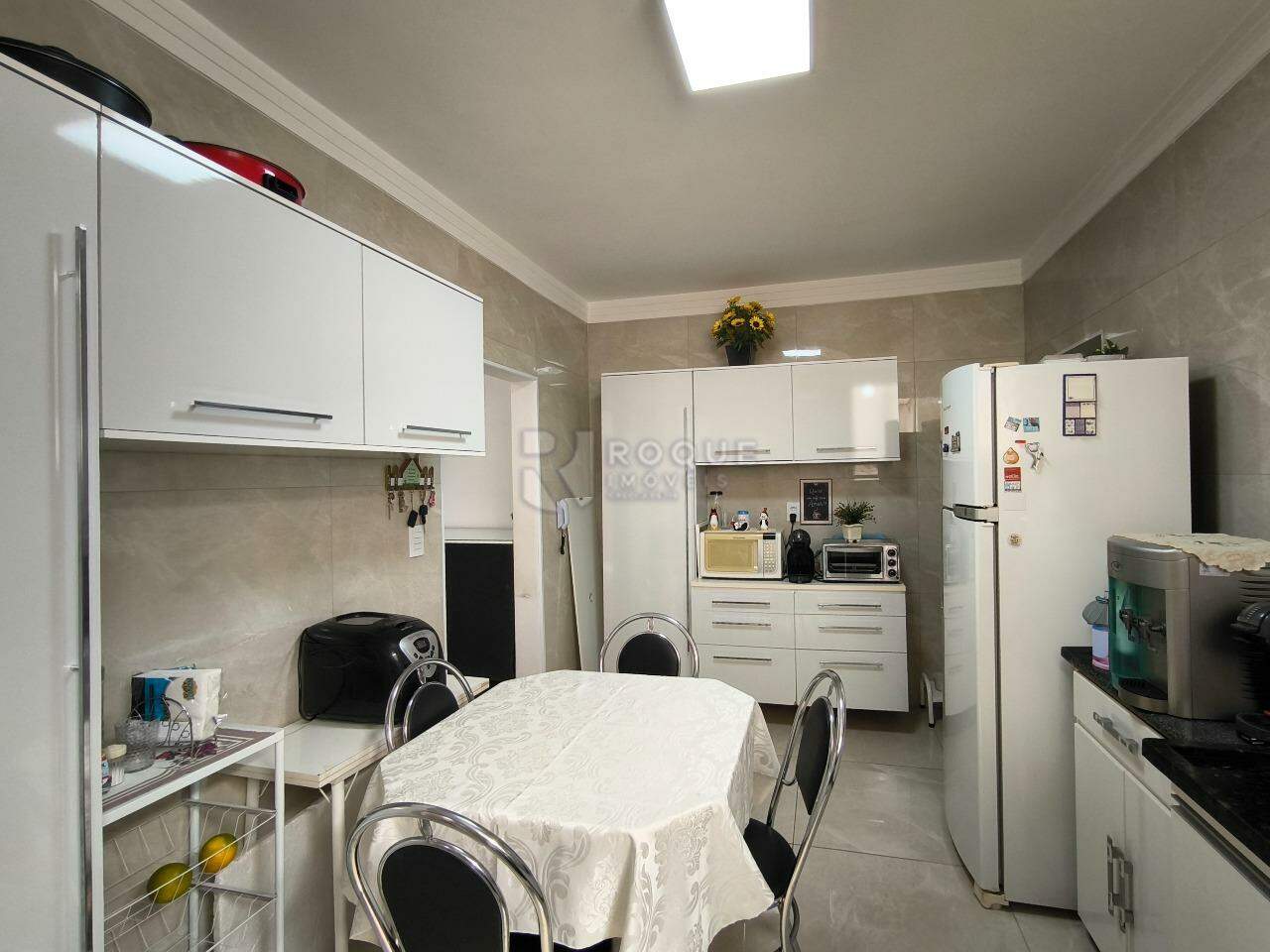 Casa Residencial à venda no bairro Vila São João: COZINHA
