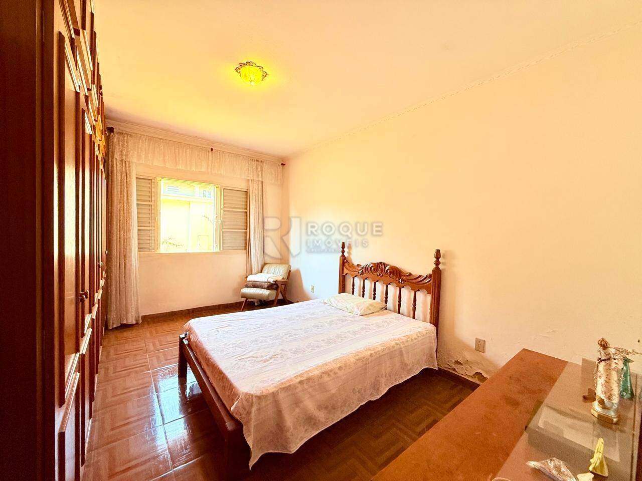 Casa Residencial para aluguel no bairro Vila Esteves: Dormitório 03