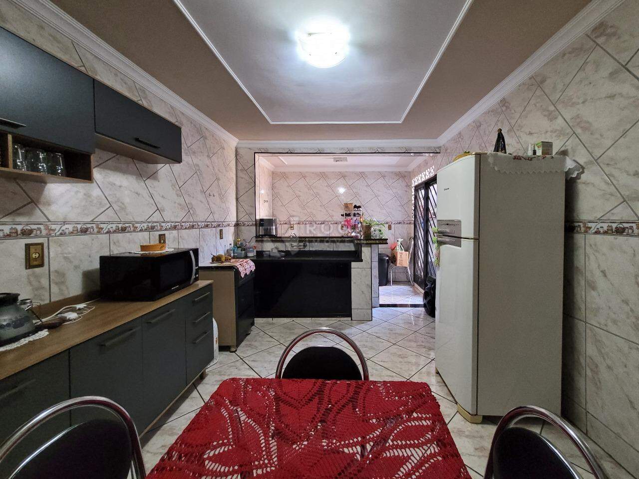 Casa Residencial à venda no bairro Jardim São Lourenço: Cozinha