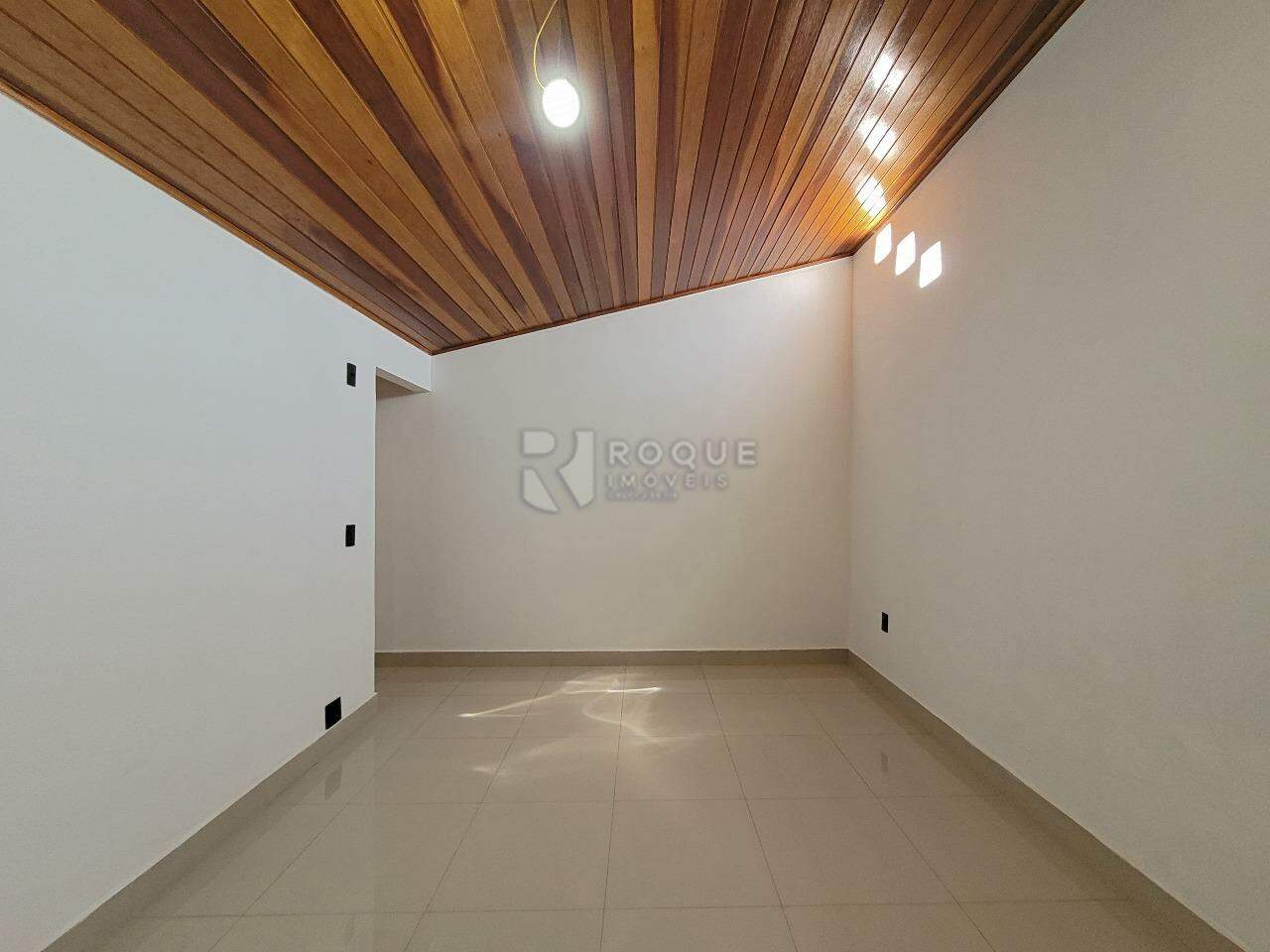 Casa Residencial à venda no bairro Jardim São Lourenço: Suíte