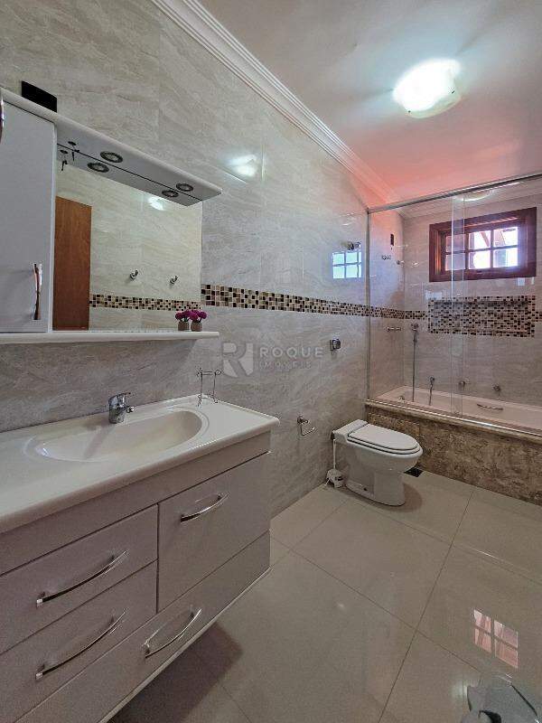 Casa Residencial à venda no bairro Jardim São Lourenço: Suíte