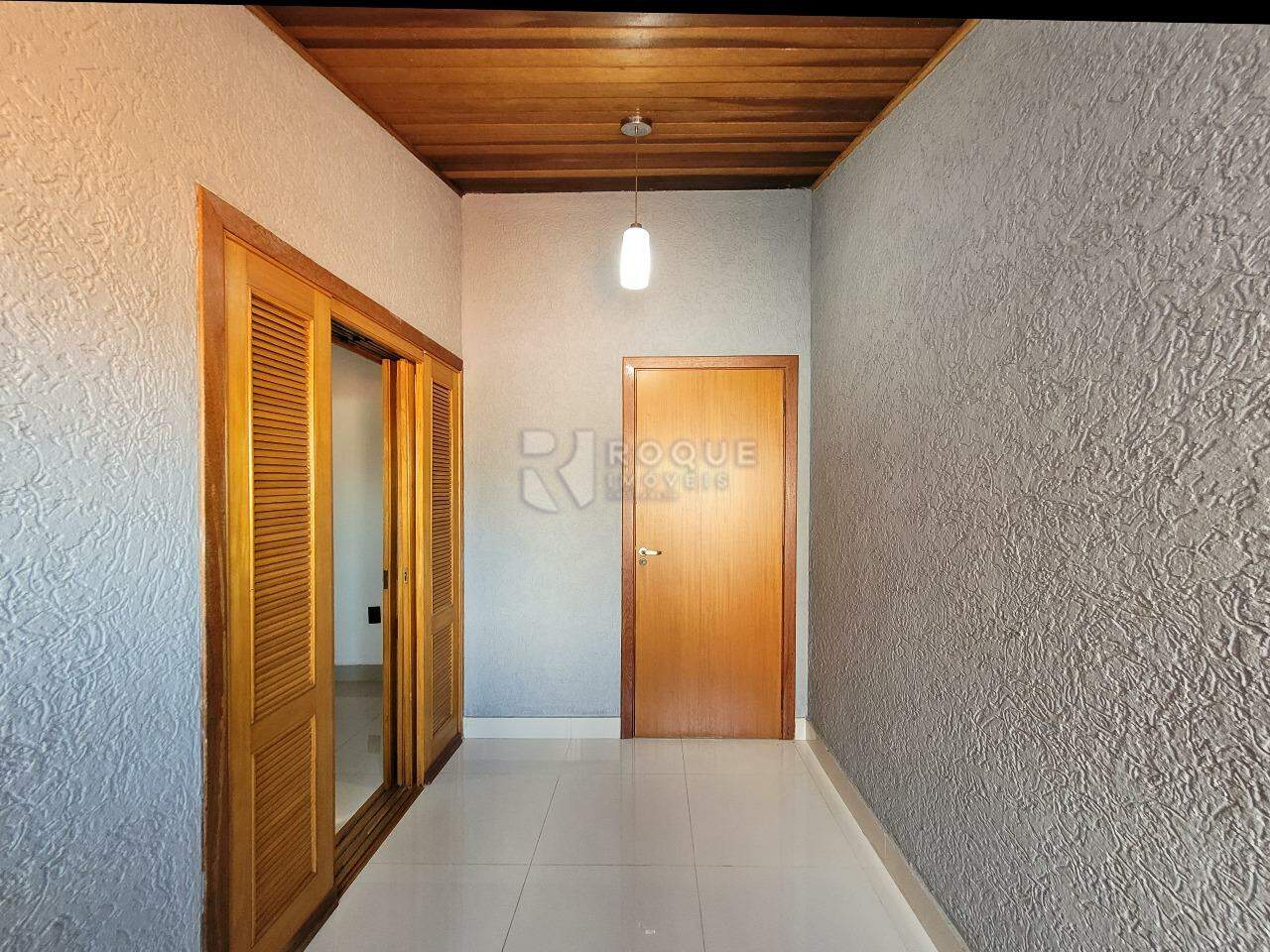 Casa Residencial à venda no bairro Jardim São Lourenço: Varanda