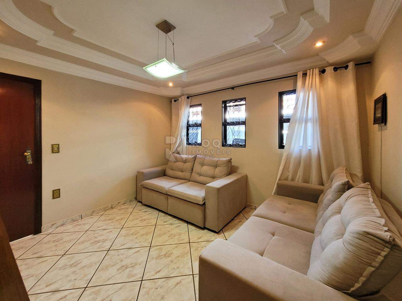 Casa Residencial à venda no bairro Jardim São Lourenço: Sala