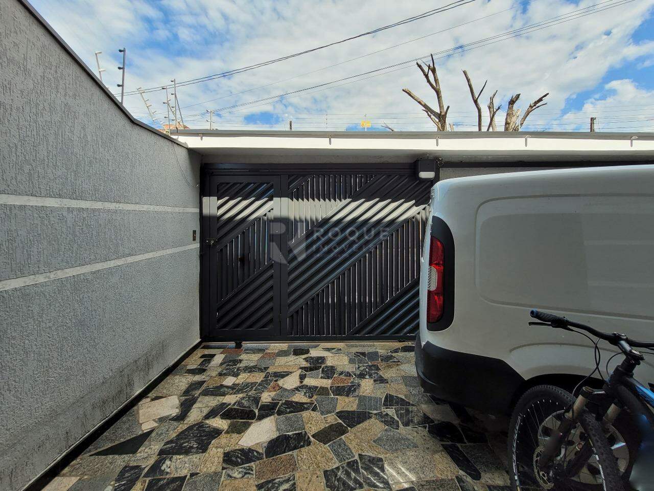 Casa Residencial à venda no bairro Jardim São Lourenço: Garagem