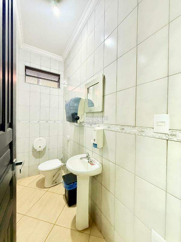 Salão para aluguel no bairro Centro: Wc 01