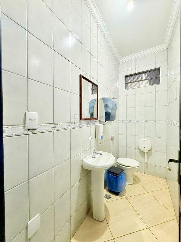 Salão para aluguel no bairro Centro: Wc 02