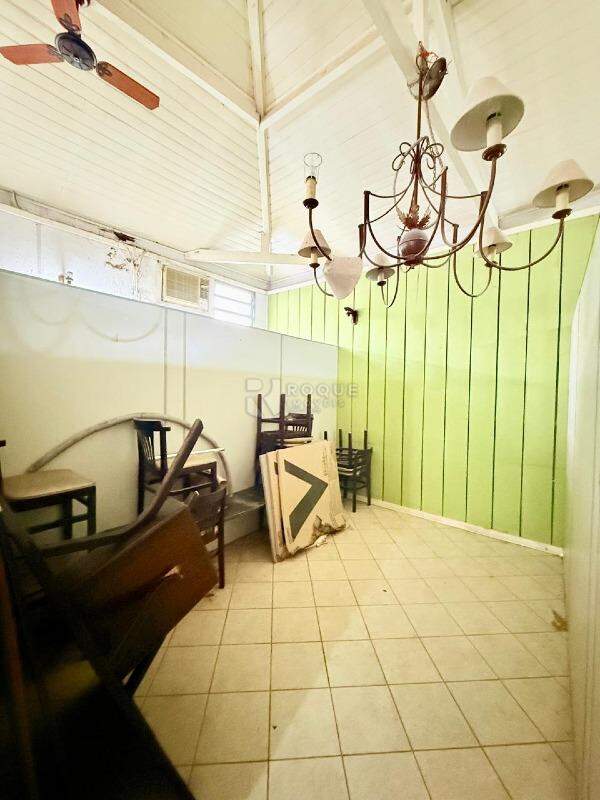 Salão para aluguel no bairro Centro: Sala 01