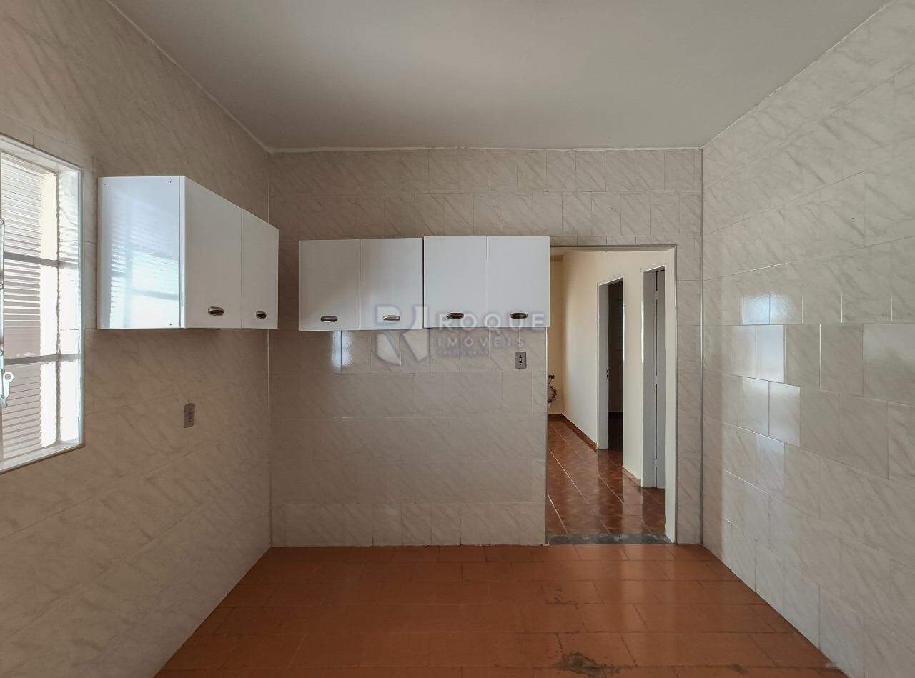 Casa Residencial à venda no bairro Jardim Nova Suiça: Cozinha 