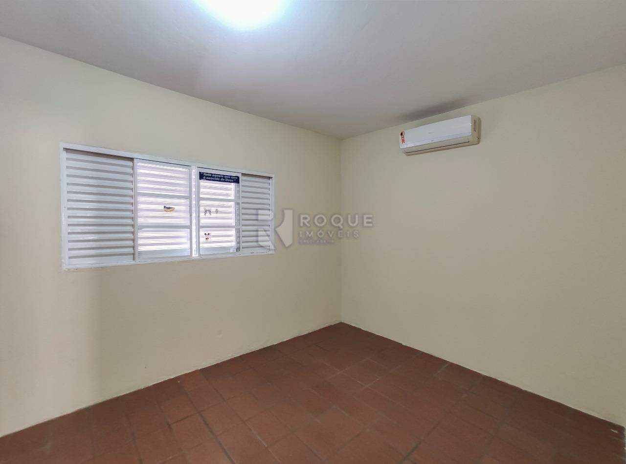 Casa Residencial à venda no bairro Jardim Nova Suiça: Dormitório 3