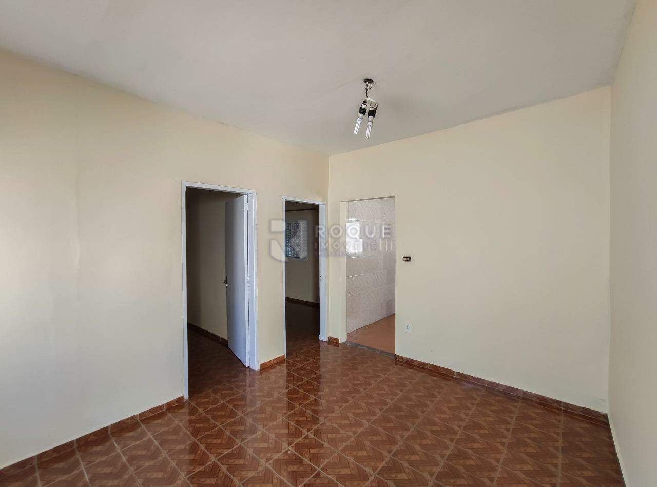 Casa Residencial à venda no bairro Jardim Nova Suiça: Sala 