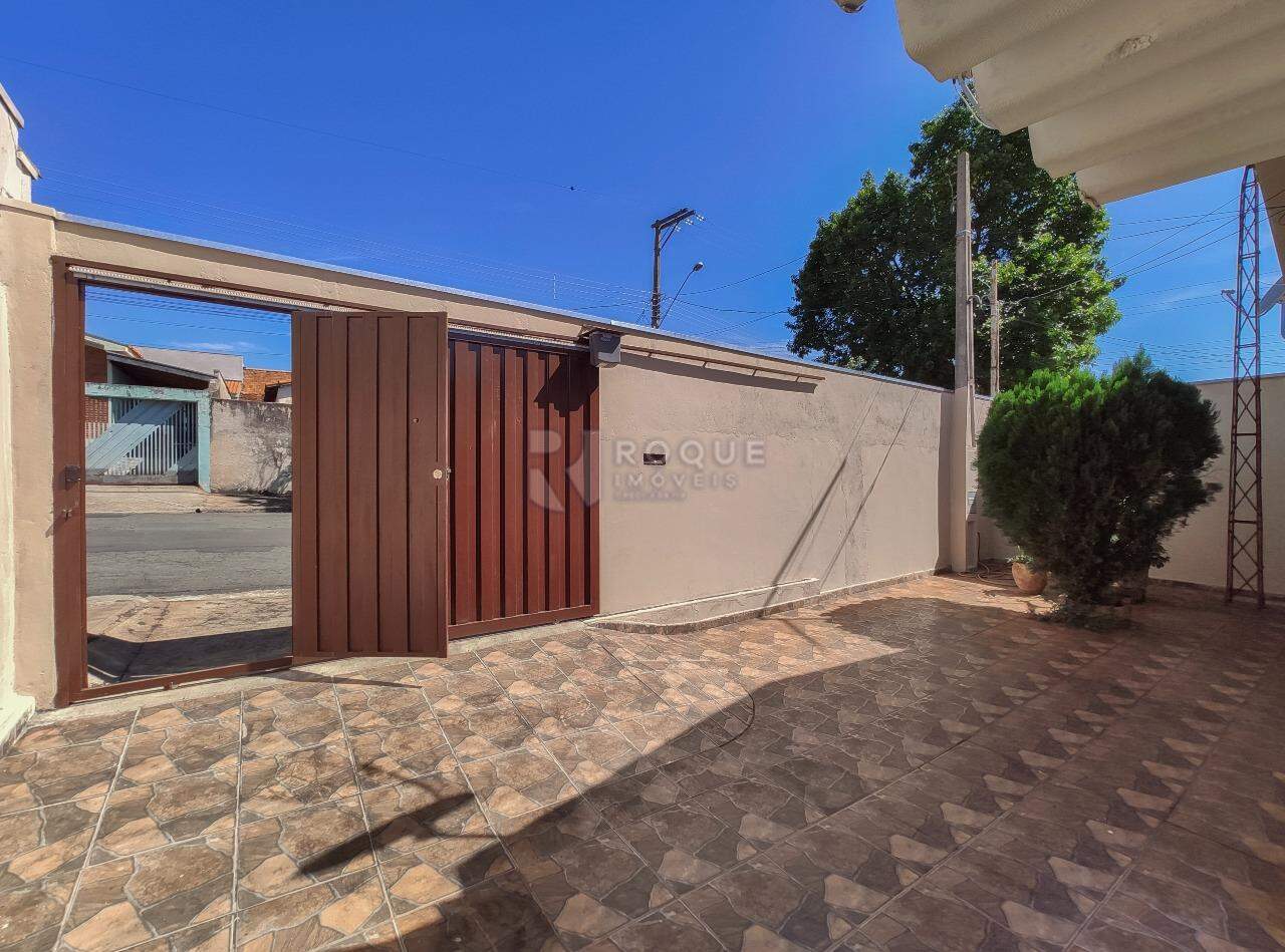 Casa Residencial à venda no bairro Jardim Nova Suiça: Frente 
