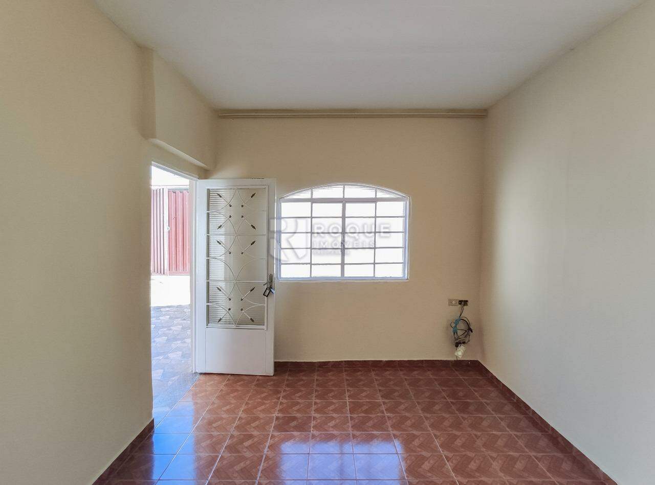 Casa Residencial à venda no bairro Jardim Nova Suiça: Sala 