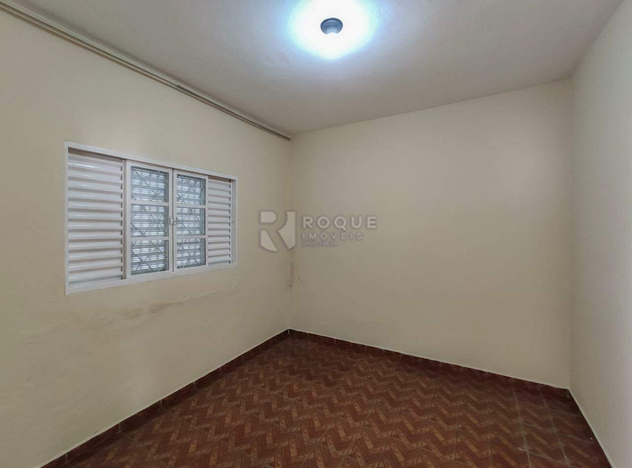 Casa Residencial à venda no bairro Jardim Nova Suiça: Dormitório 1