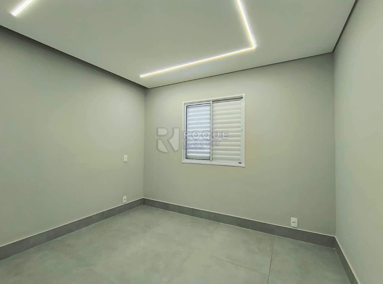 Apartamento para aluguel no bairro Jardim Santa Adélia: Dormitório 02