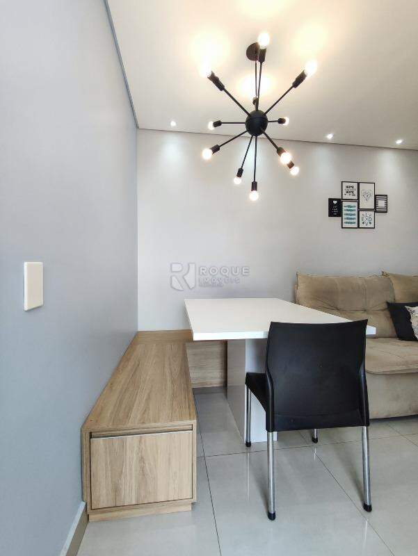 Apartamento à venda no bairro Parque Hippolyto: SALA DE JANTAR