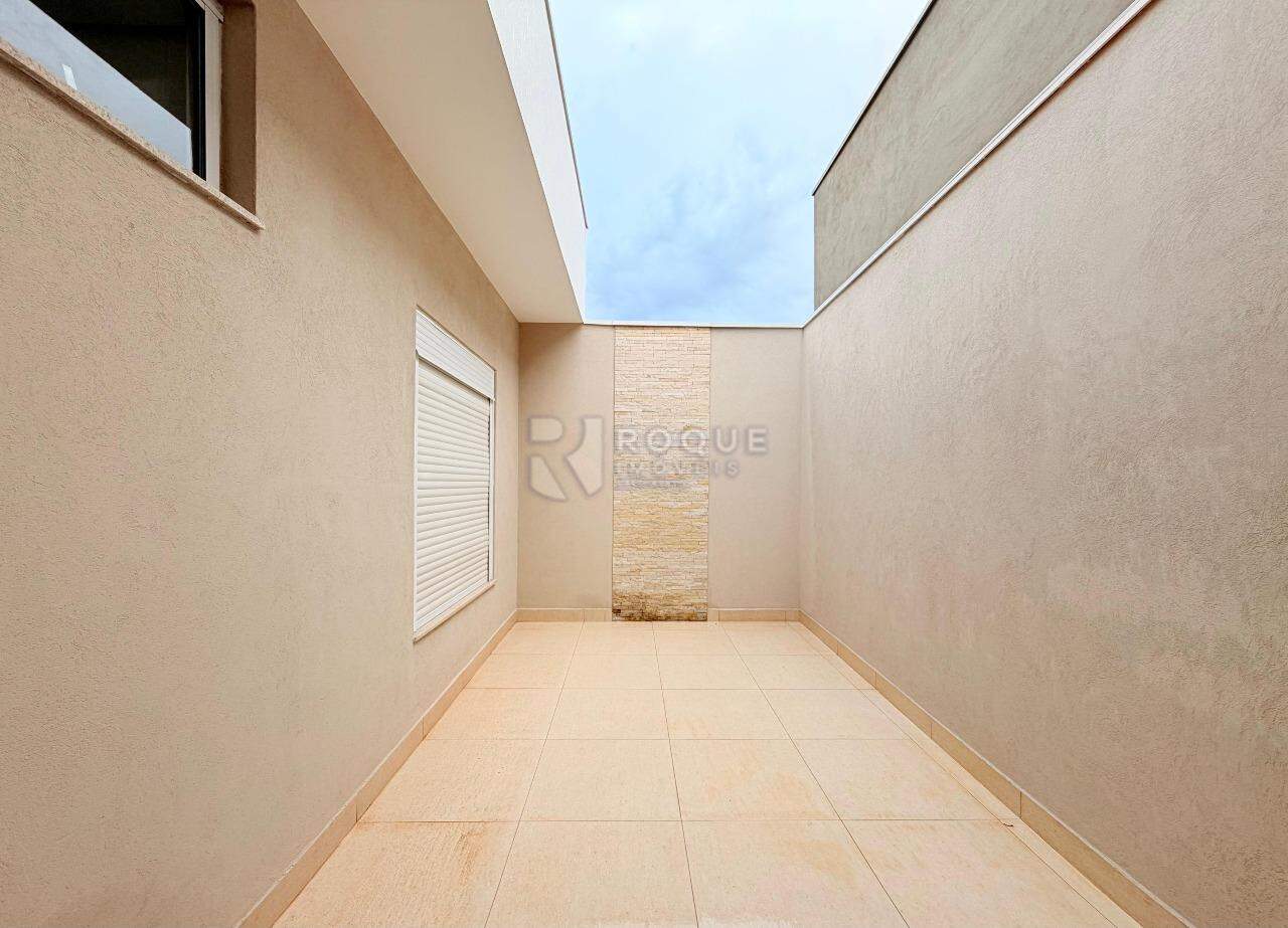 Casa Residencial para aluguel no bairro Jardim Porto Real: Quintal