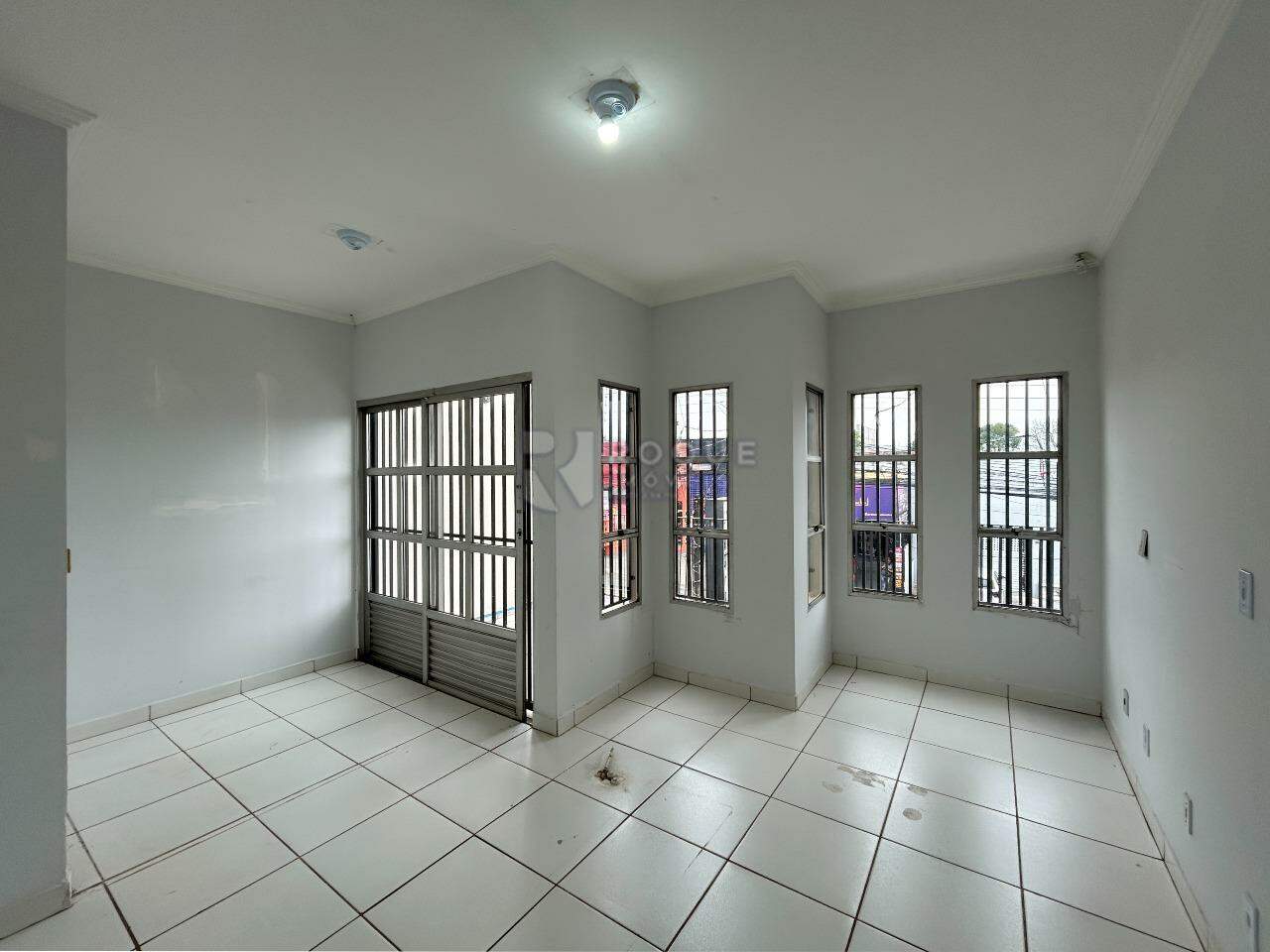 Salas/Conjuntos para aluguel no bairro Jardim Vista Alegre: Sala 5 segundo andar 