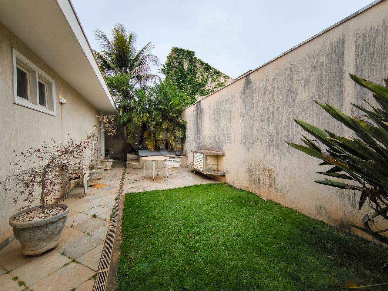 Casa em condomínio à venda no bairro Jardim Residencial Monsenhor Rossi: FUNDOS