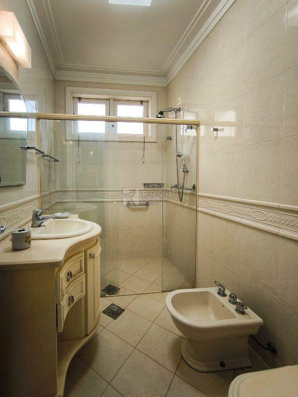 Casa em condomínio à venda no bairro Jardim Residencial Monsenhor Rossi: BANHEIRO SOCIAL