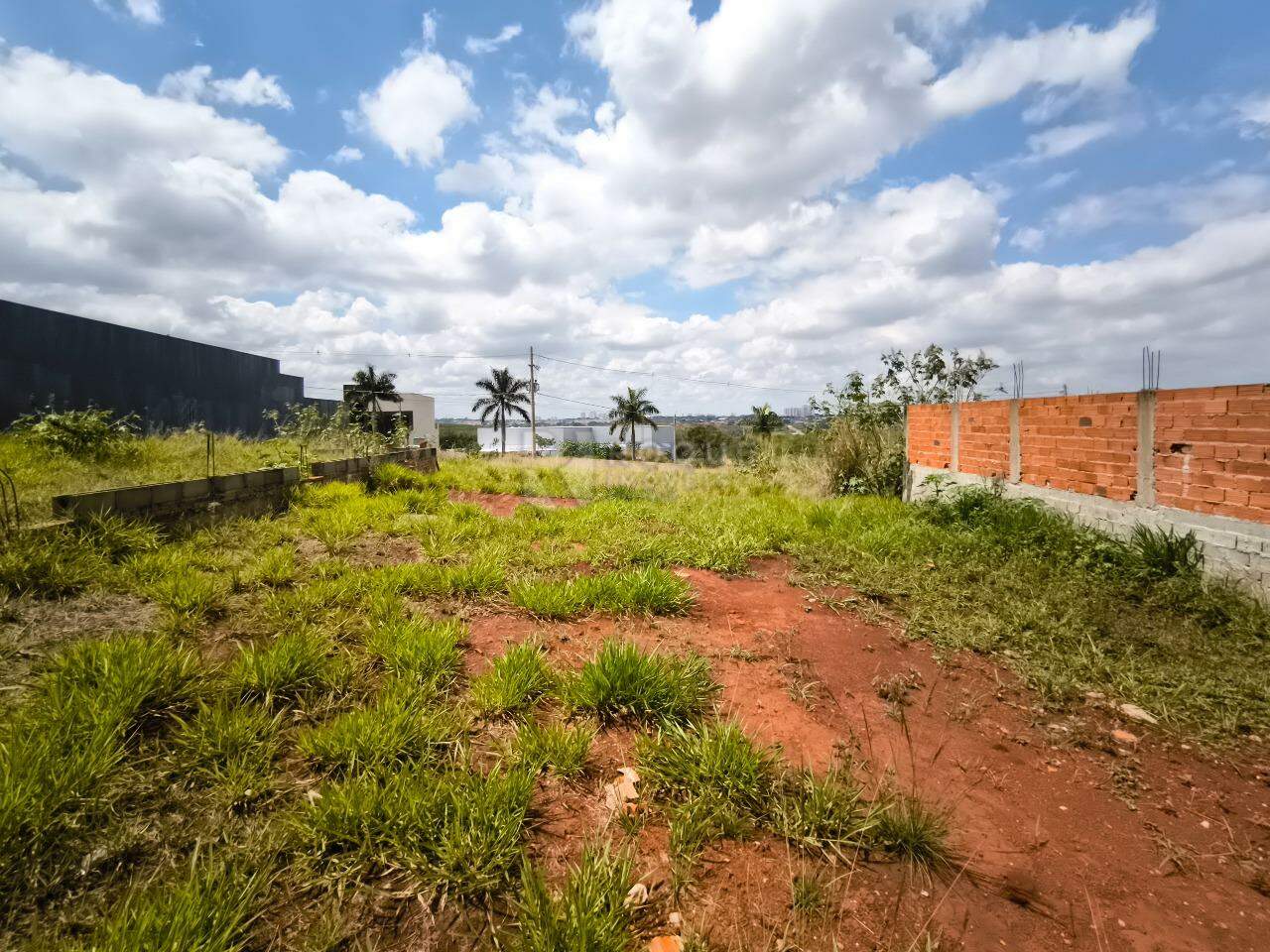Terreno à venda no bairro Residencial Colinas do Engenho I: