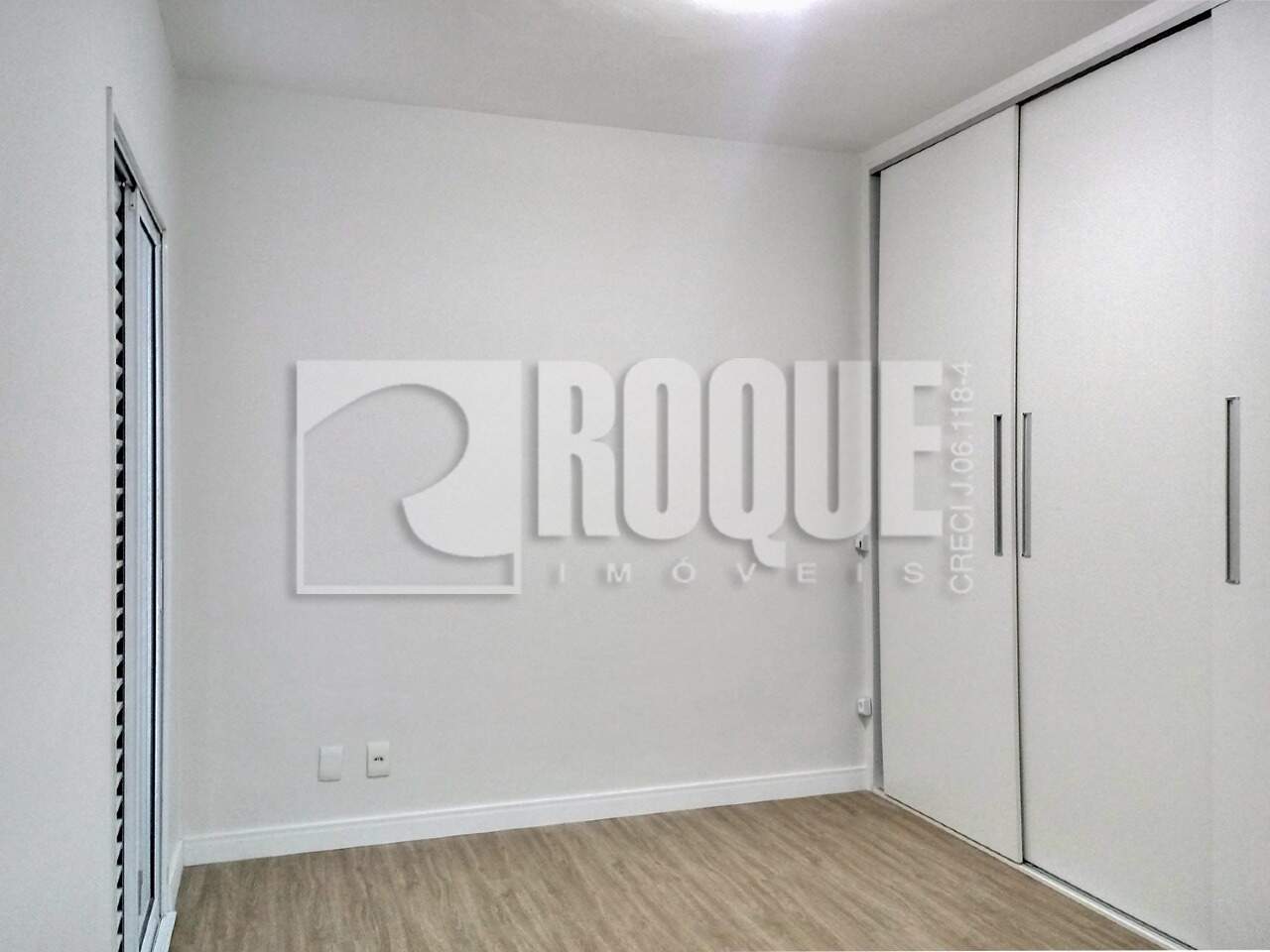 Apartamento à venda no bairro Desmembramento Oscar Antonio Breda: Suíte