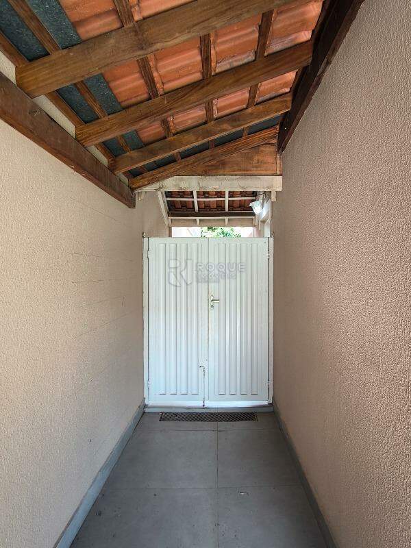 Casa em condomínio à venda no bairro Jardim Nossa Senhora de Fátima: ENTRADA LATERAL