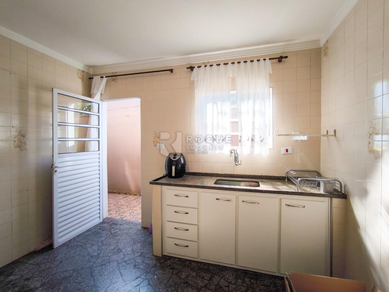 Casa Residencial à venda no bairro Parque Residencial Anavec: COZINHA
