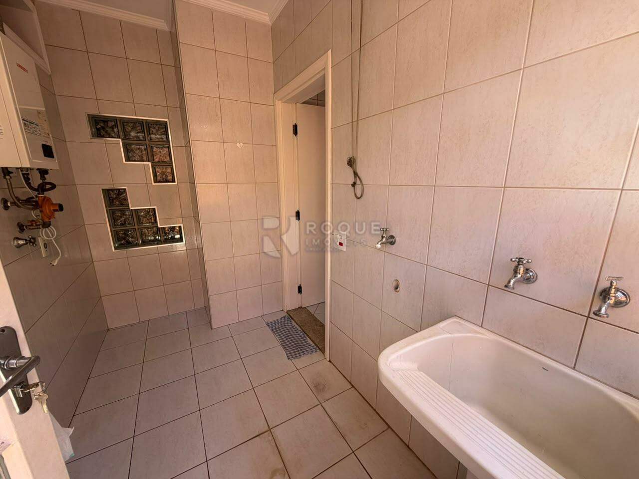 Casa Residencial à venda no bairro Jardim Residencial Monsenhor Rossi: ÁREA SERVIÇO