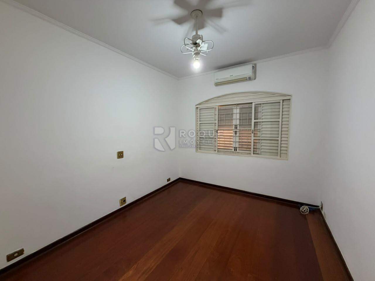 Casa Residencial à venda no bairro Jardim Residencial Monsenhor Rossi: SUITE 01