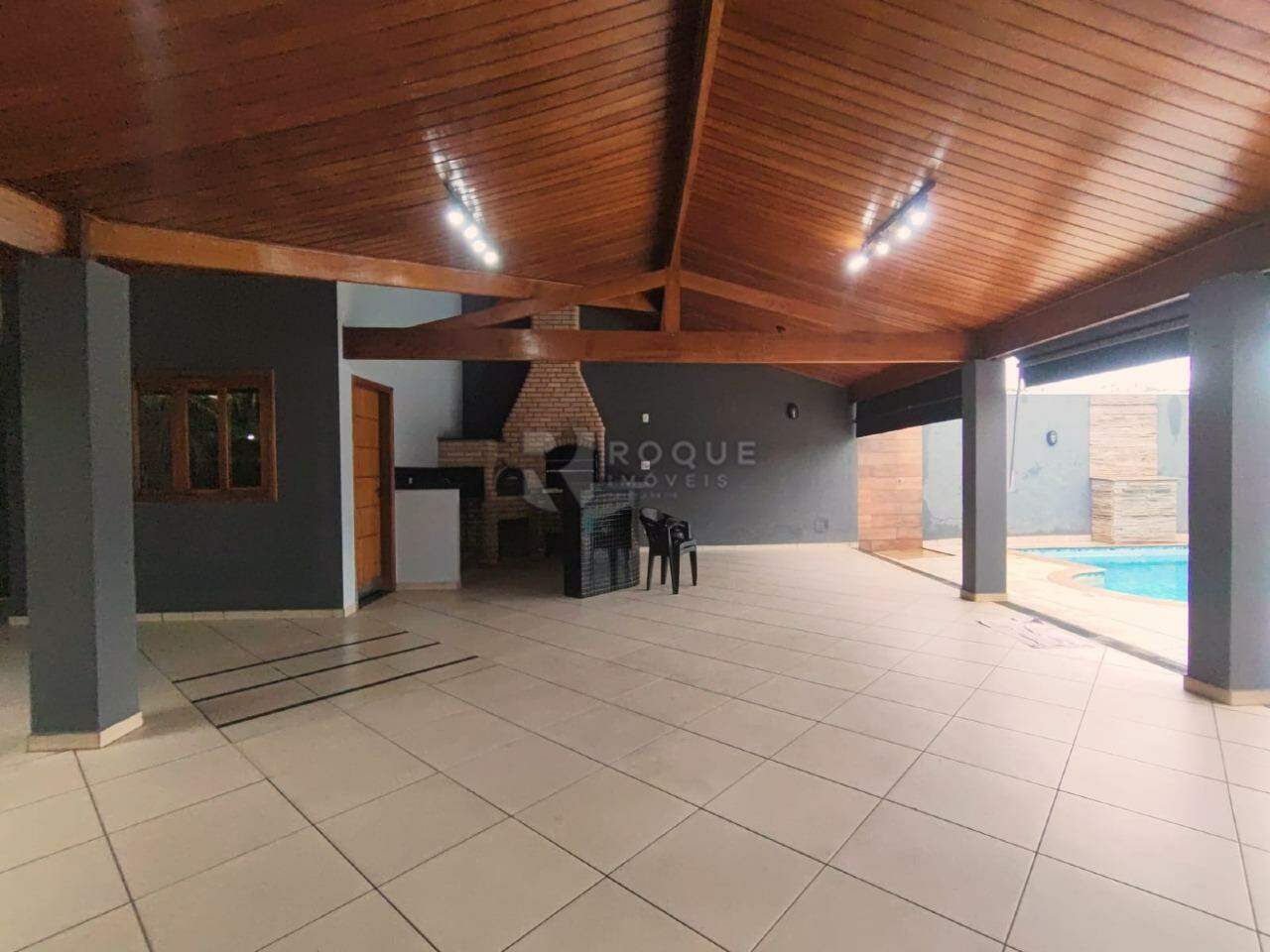 Casa Residencial para aluguel no bairro NOBREVILLE - RESD. - LIMEIRA/SP -: Quintal