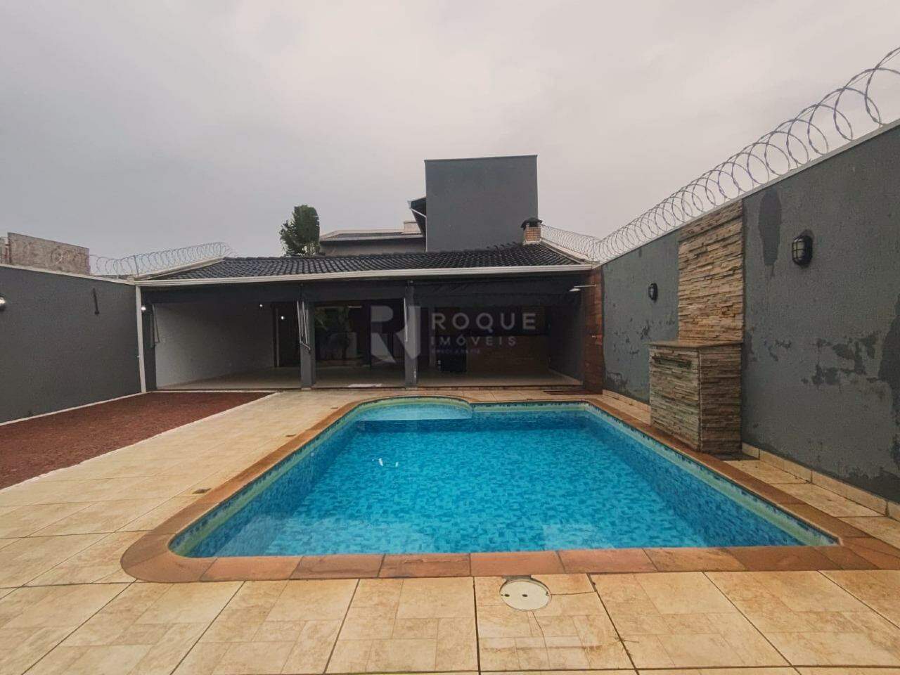 Casa Residencial para aluguel no bairro NOBREVILLE - RESD. - LIMEIRA/SP -: Quintal