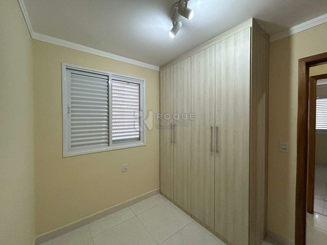 Apartamento para aluguel no bairro Centro: Dormitório 3 suíte