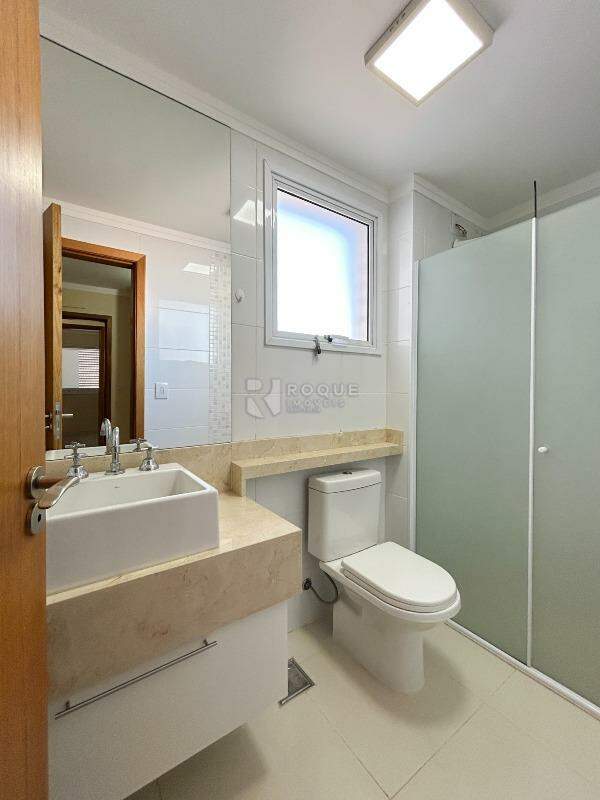 Apartamento para aluguel no bairro Centro: WC suíte