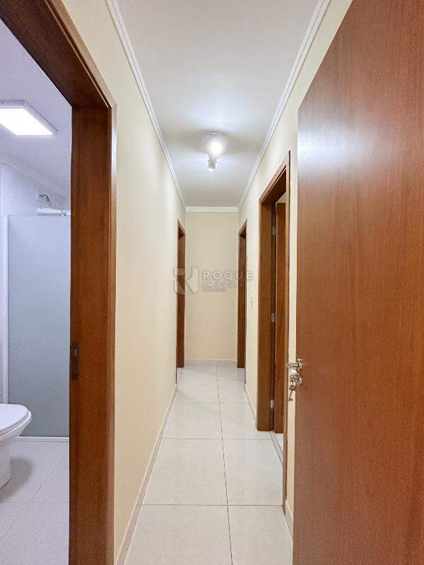 Apartamento para aluguel no bairro Centro: Hall