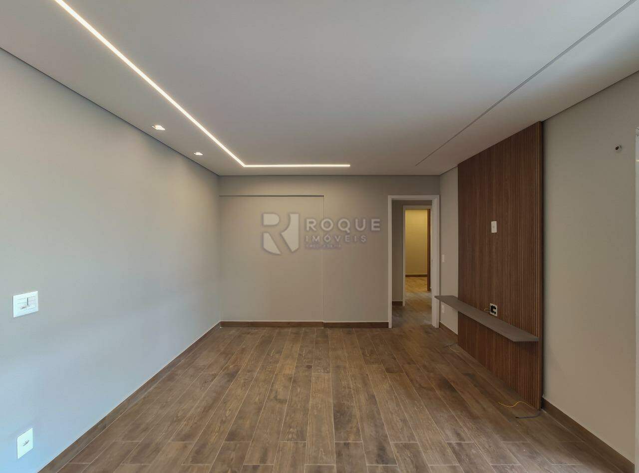 Apartamento à venda no bairro Vila Primavera: Sala